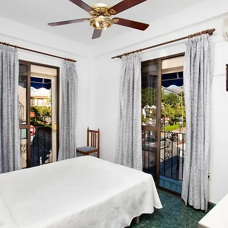 Sol Y Mar Affittacamere 3*