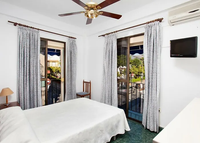 ソル イ マル ゲストハウス 3*